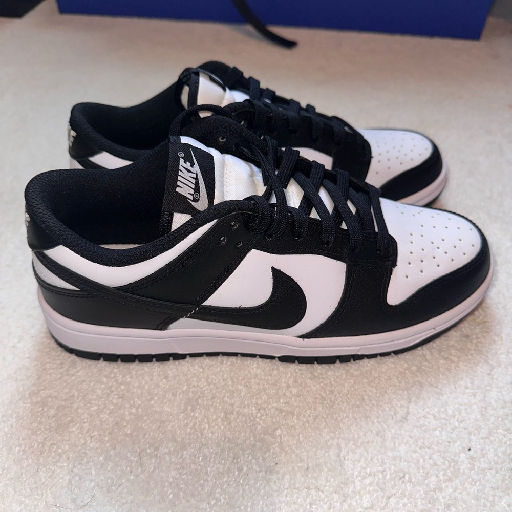 Nike panda dunks black and white